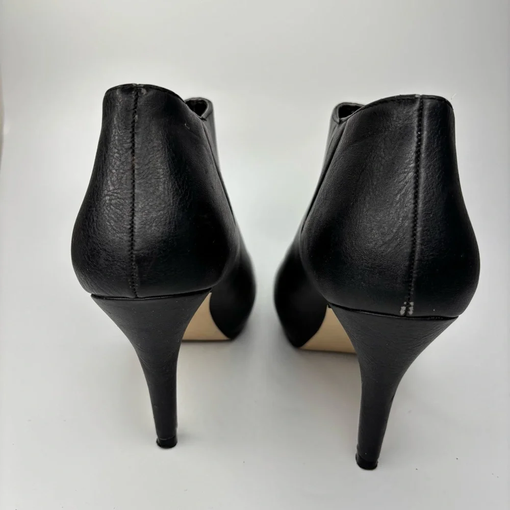 SH2 Madden Girl Elegant Black‎ Ankle Boots Gold Zipper Stilleto 8 Classic Preppy